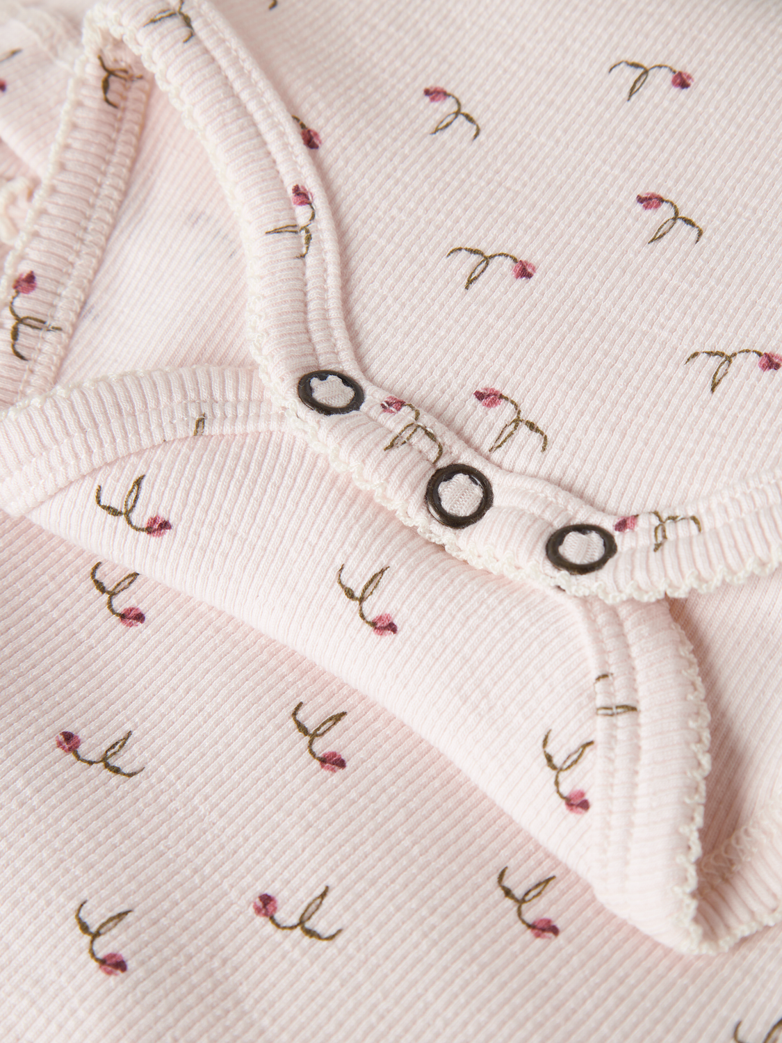 model_shot-front_full